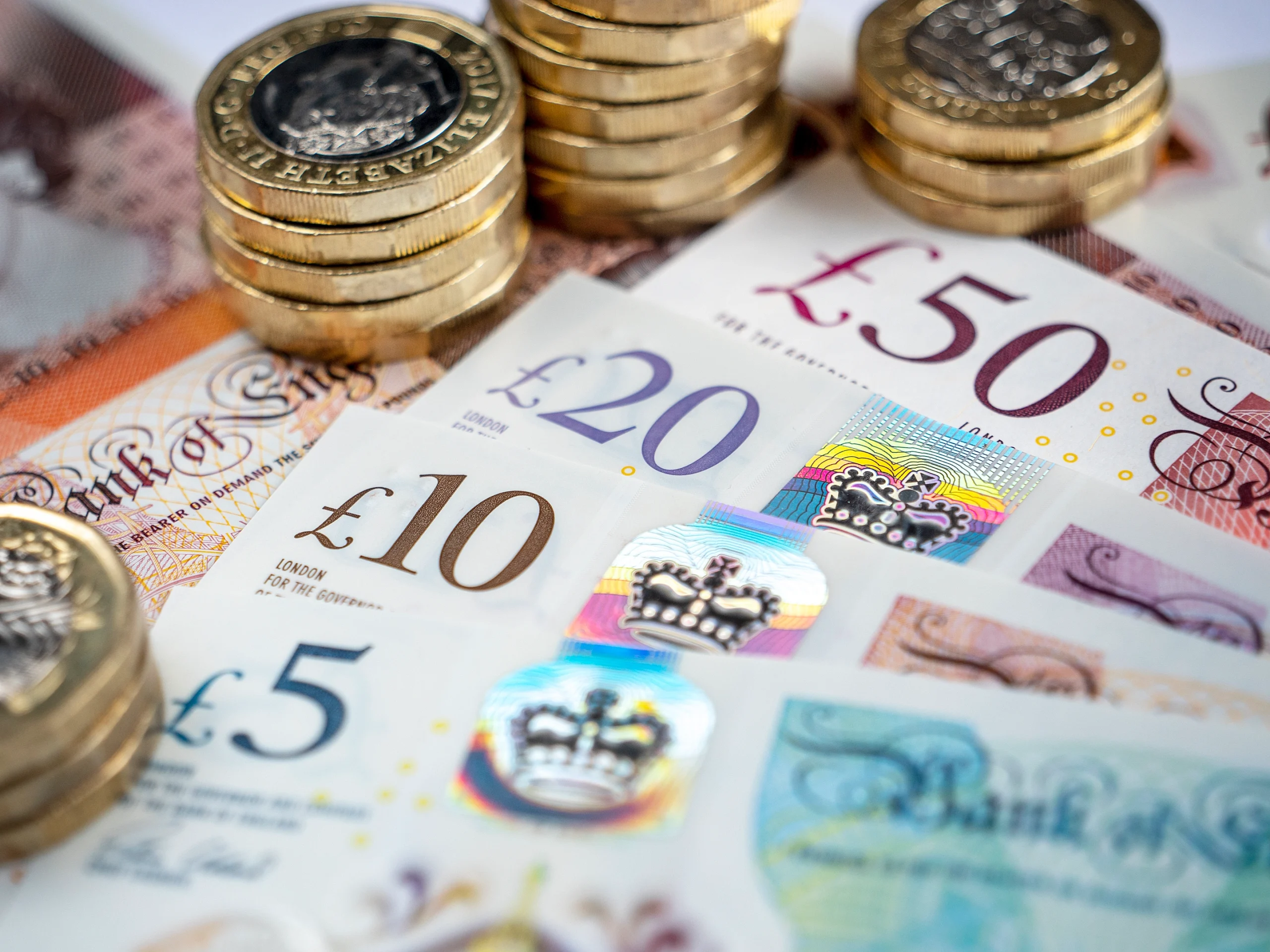 £2000 CASH!!!