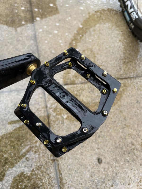 DMR Vault Mag SL pedals